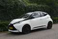 Toyota Aygo 1.0 VVT-i x-play | NAVI | CRUISE | CAMERA | VERKOC Wit - thumbnail 2
