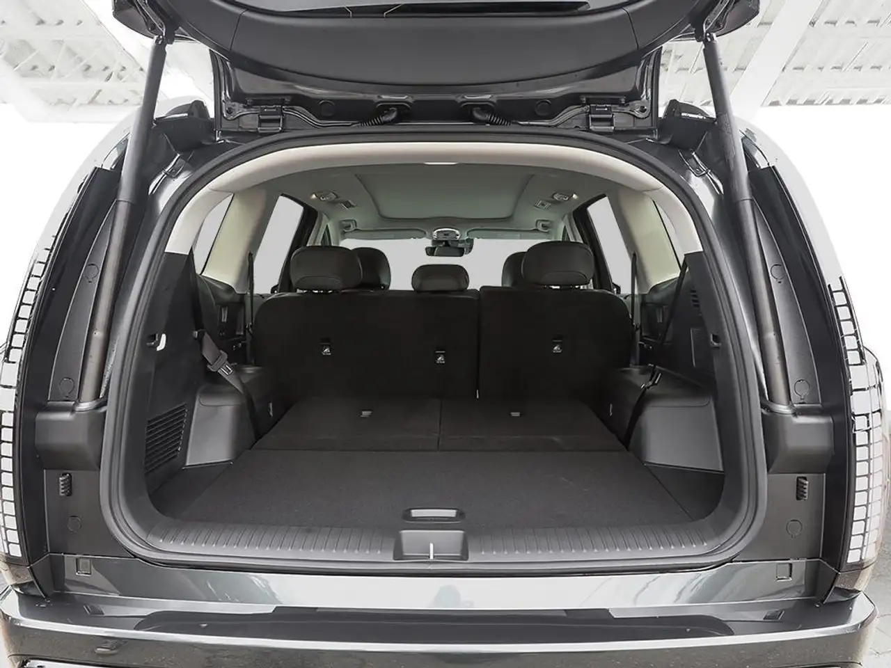 Hyundai IONIQ 9 снимка Hyundai IONIQ 9