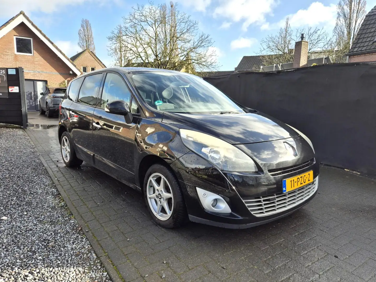 Renault Grand Scenic 2.0 Bose. Automaat Panodak Navi Clima Cruise Schwarz - 2