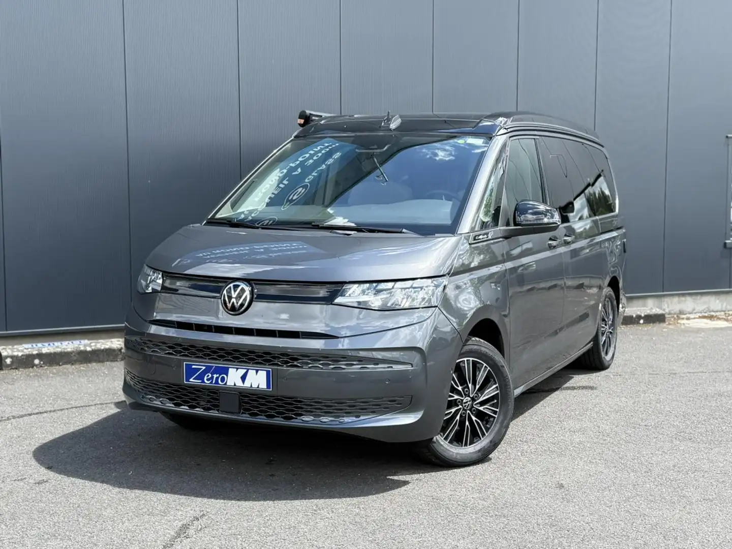 Volkswagen T7 2.0 TDI 150 DSG Coast Gris - 2
