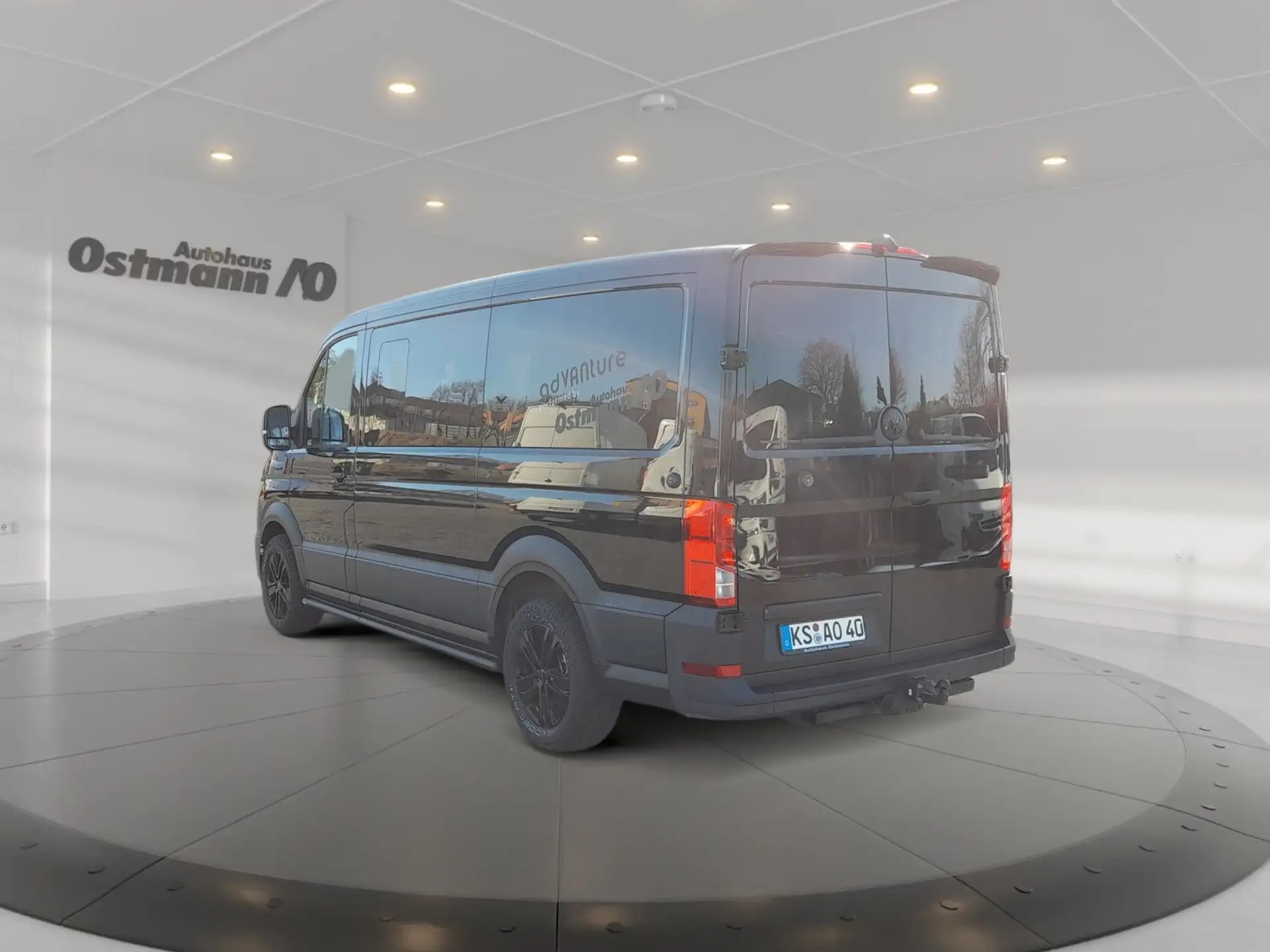폭스바겐 Volkswagen Crafter 35 4MOTION Umbau RFK LED SHZ NAVI AHK 2026 검정 사진 3