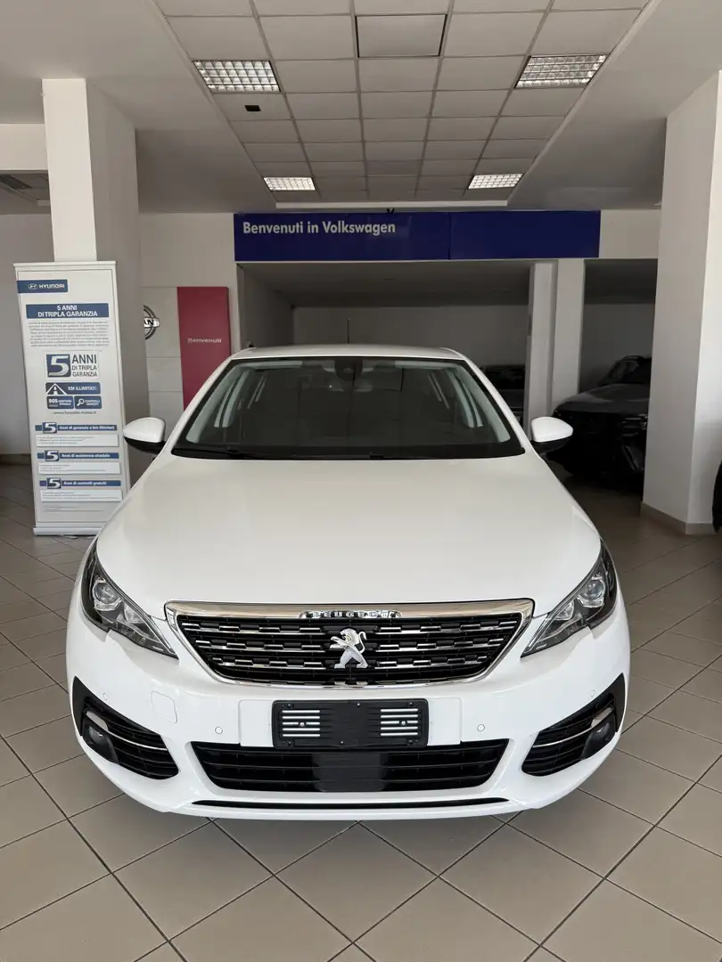 Peugeot 308 II 2018 5p 1.5 bluehdi Style s Bianco - 1