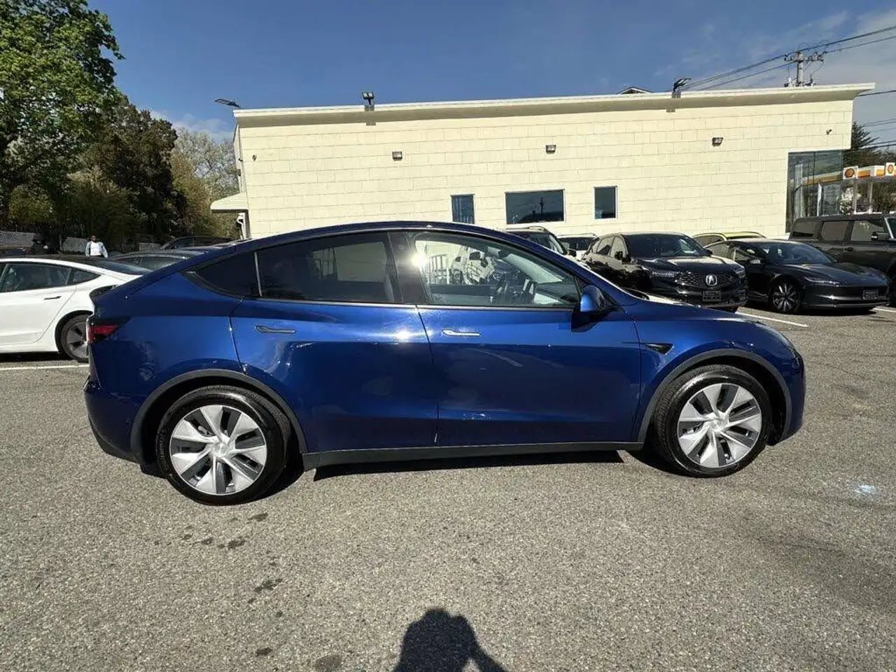 Tesla Model Y снимка Tesla Model Y