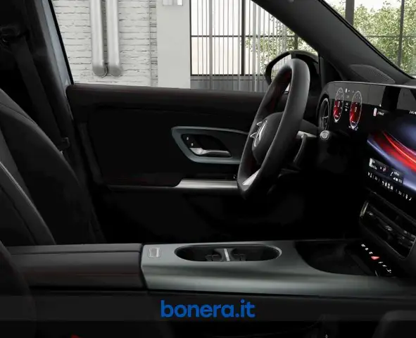 Mercedes-Benz GLB view 7