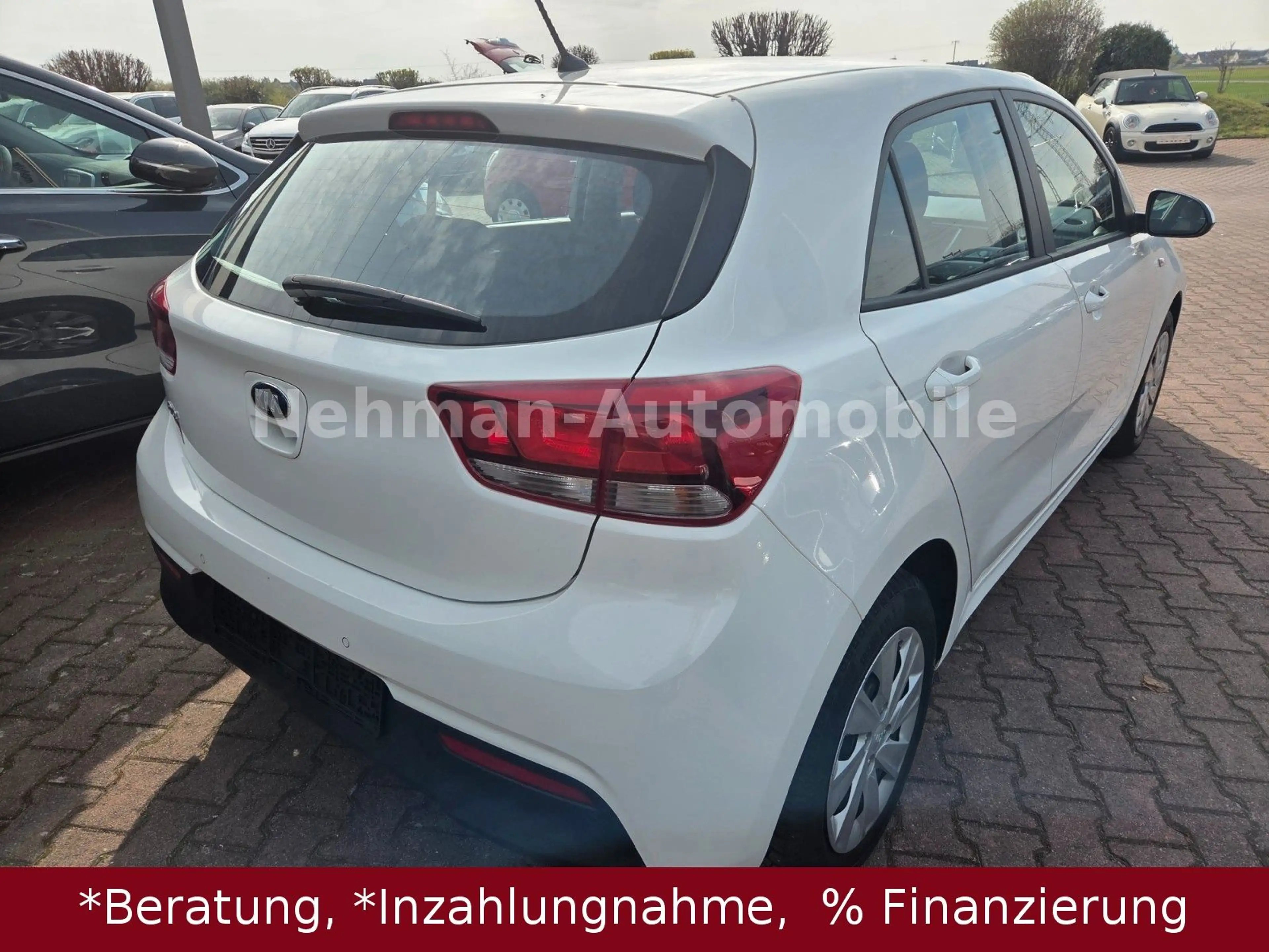 Kia Rio Attract — photo 7