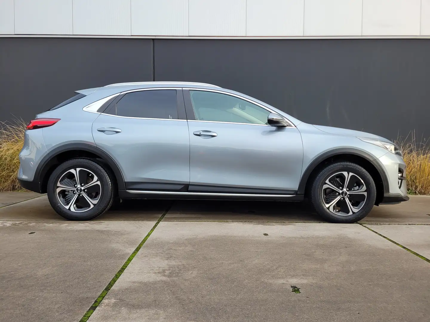Kia XCeed 1.6 GDI PHEV HYBRID*DEELLEDER*FULL LED*KEYLESS* Grau - 2