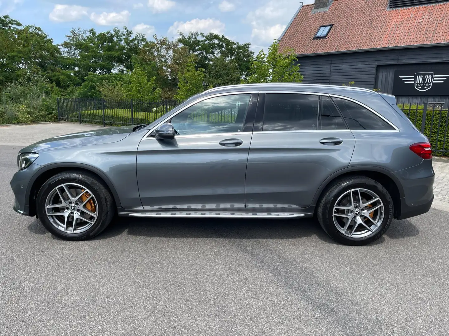 Mercedes-Benz GLC 250 4MATIC AMG PANORAMADAK NAVI LED-XENON AF-TREKHAAK Grijs - 2