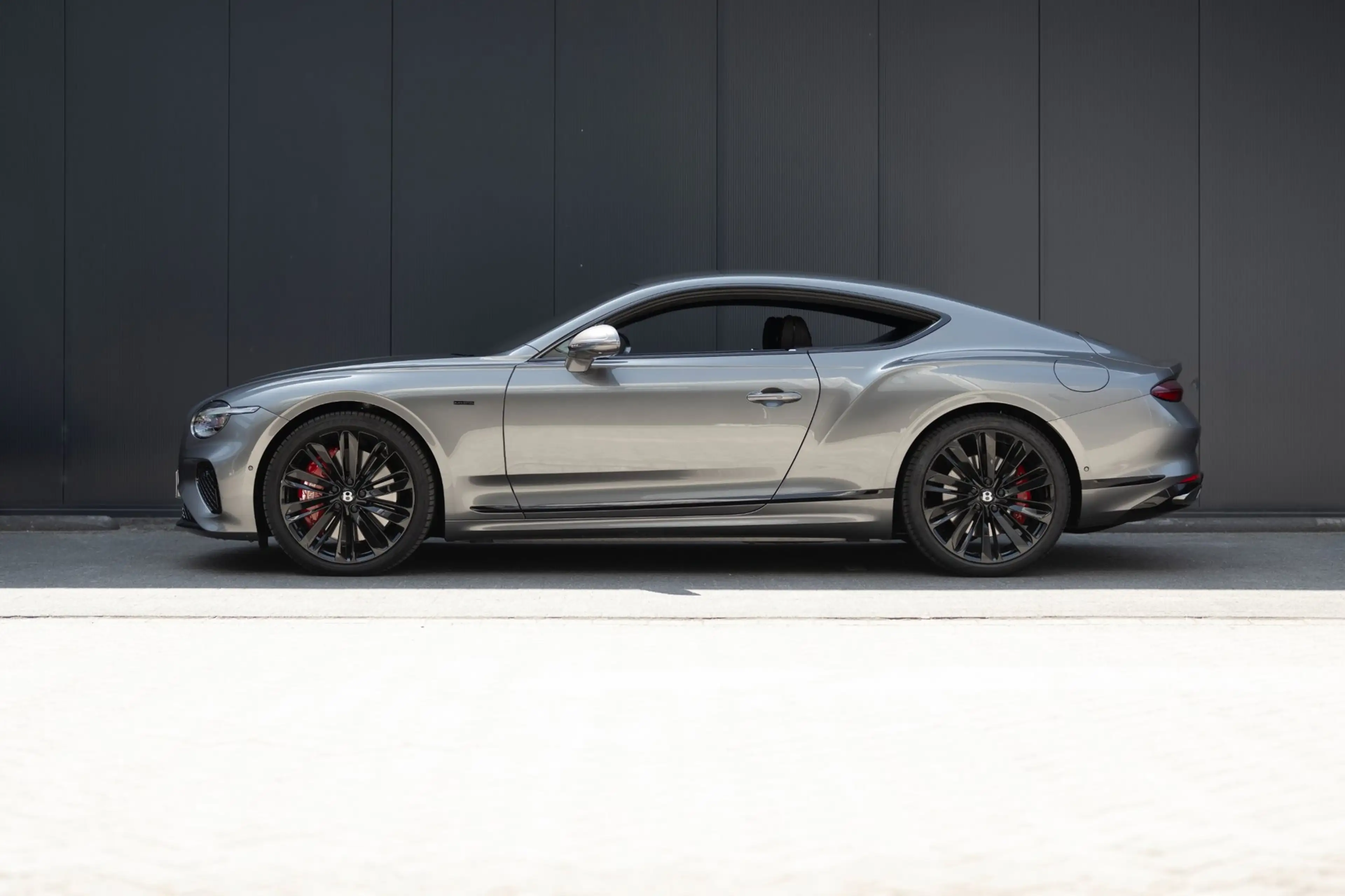Bentley Continental GT 4.0 V8 Hybrid (Arrival July) — photo 2
