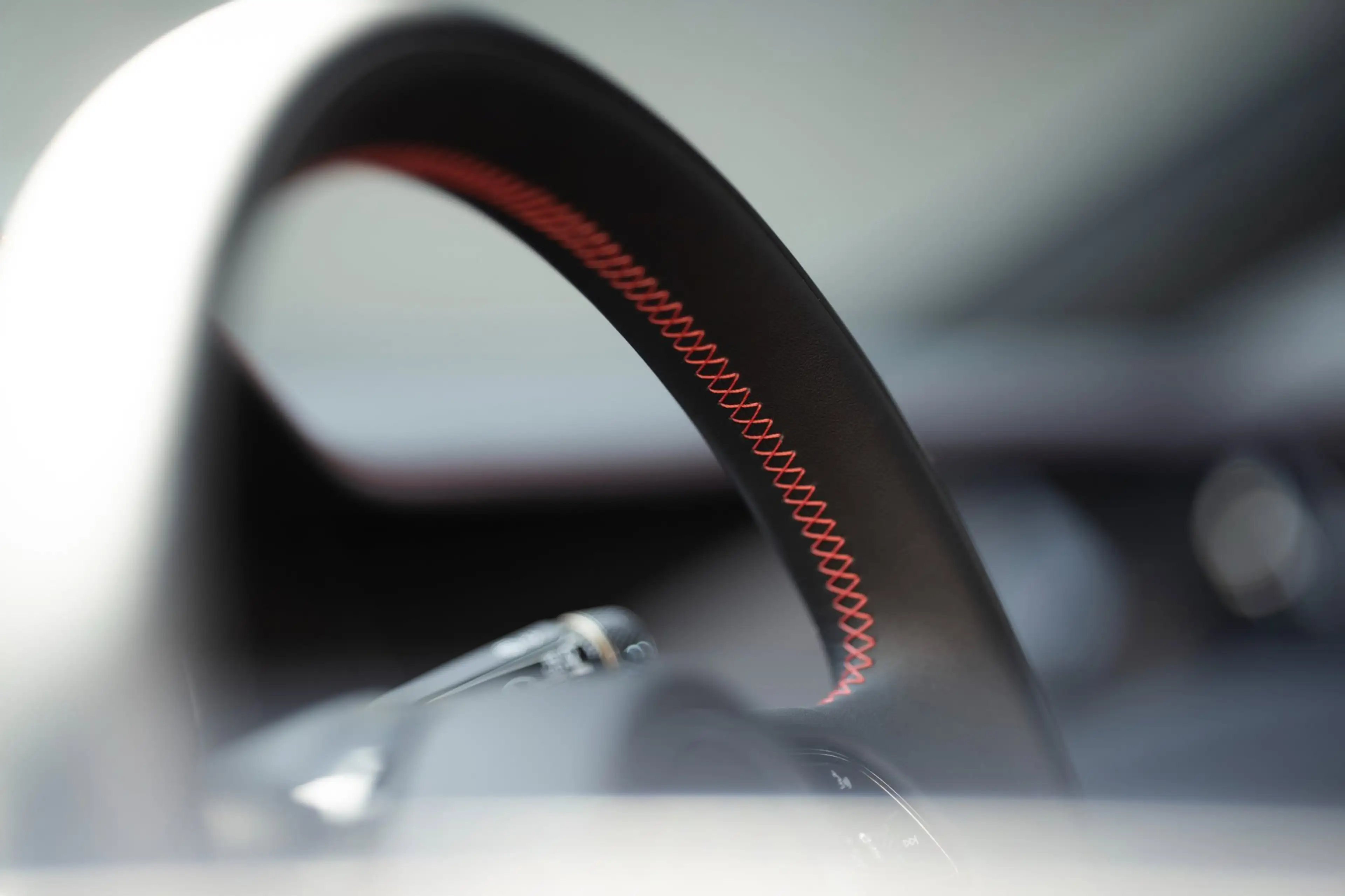 Bentley Continental GT 4.0 V8 Hybrid (Arrival July) — photo 13