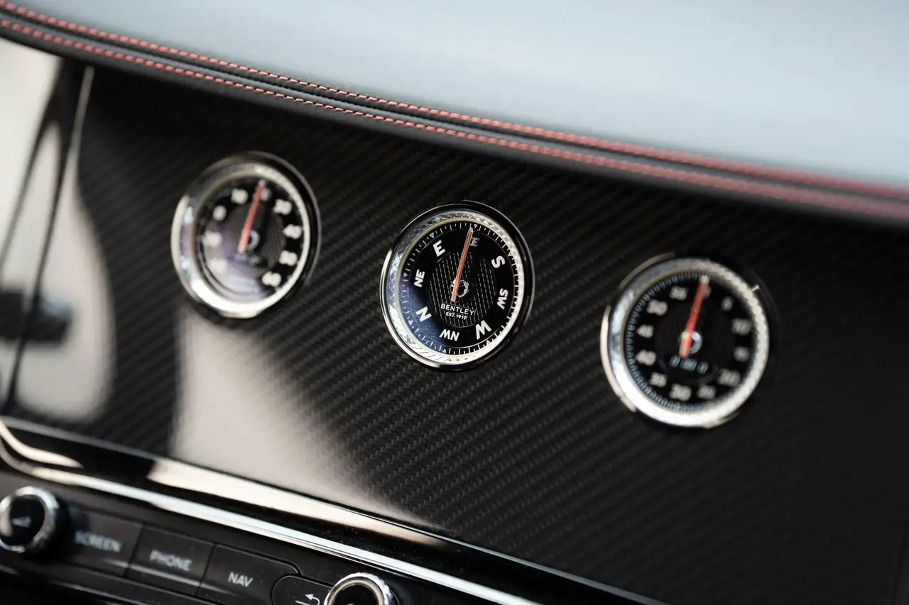 Bentley Continental GT 2026 — фото 15