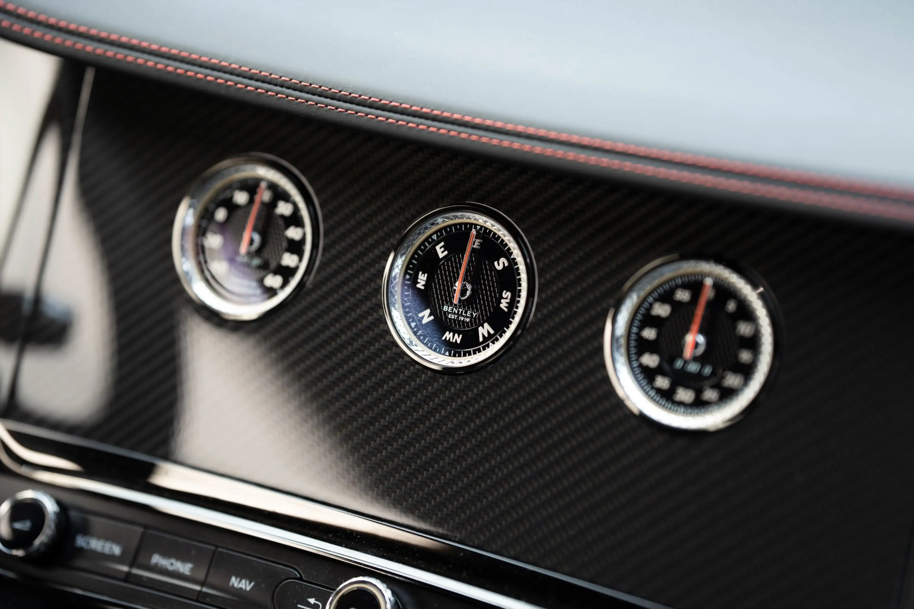 Bentley Continental GT 4.0 V8 Hybrid (Arrival July) — photo 15