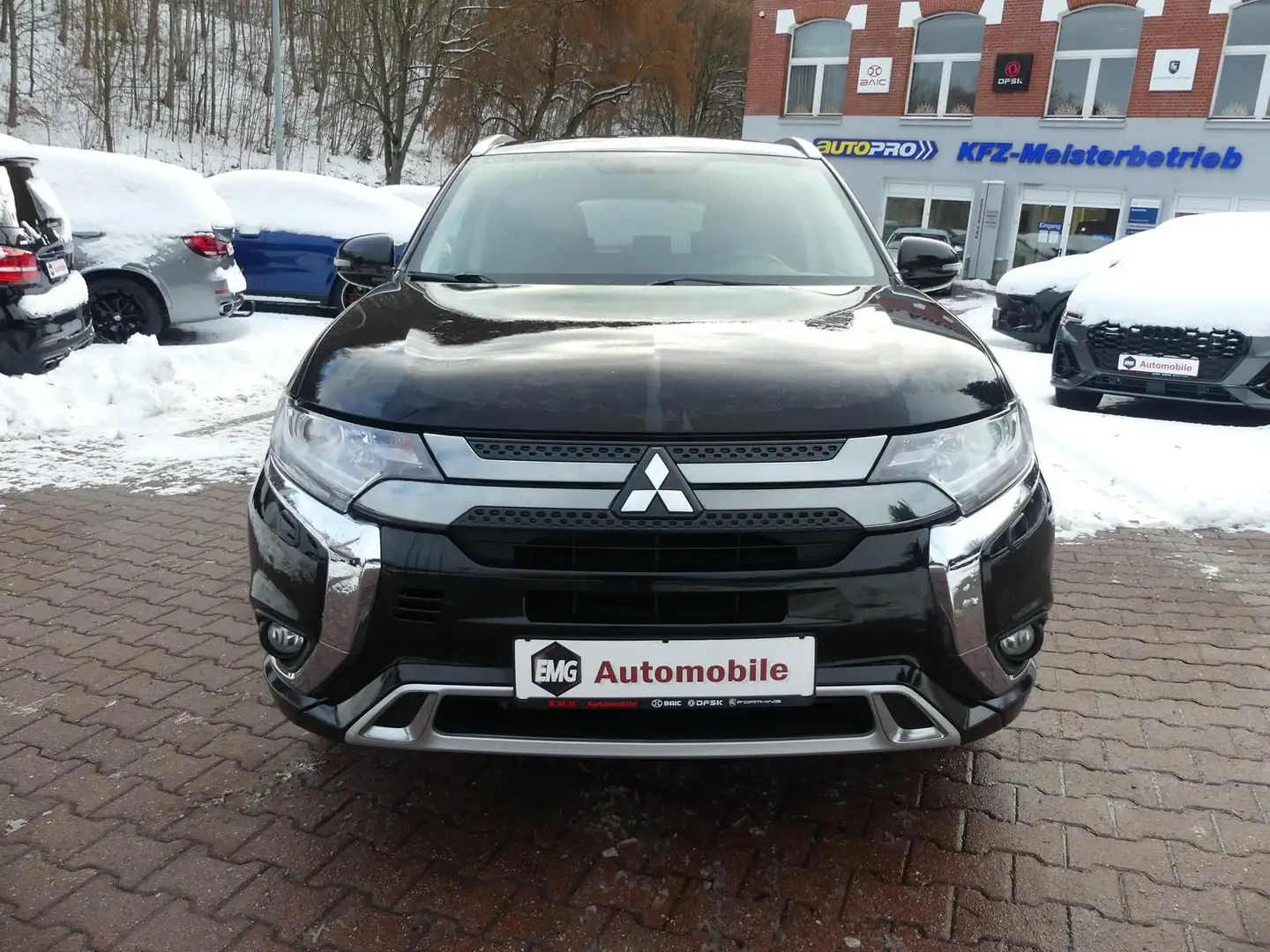Mitsubishi Outlander 2.4*PHEV*4WD*Klima*SHZ*Kam Schwarz - 2