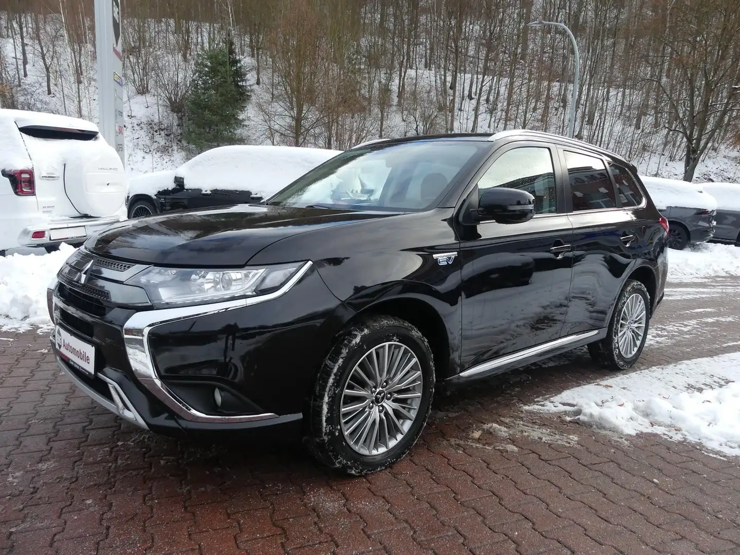Mitsubishi Outlander 2.4*PHEV*4WD*Klima*SHZ*Kam Schwarz - 1