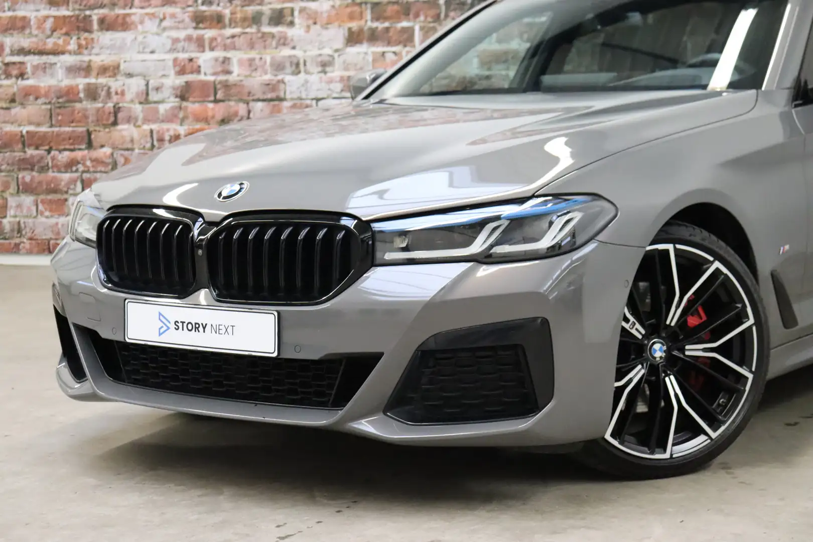 BMW 530 5 Serie Touring 530i High Executive M Sport Plus P Gris - 2