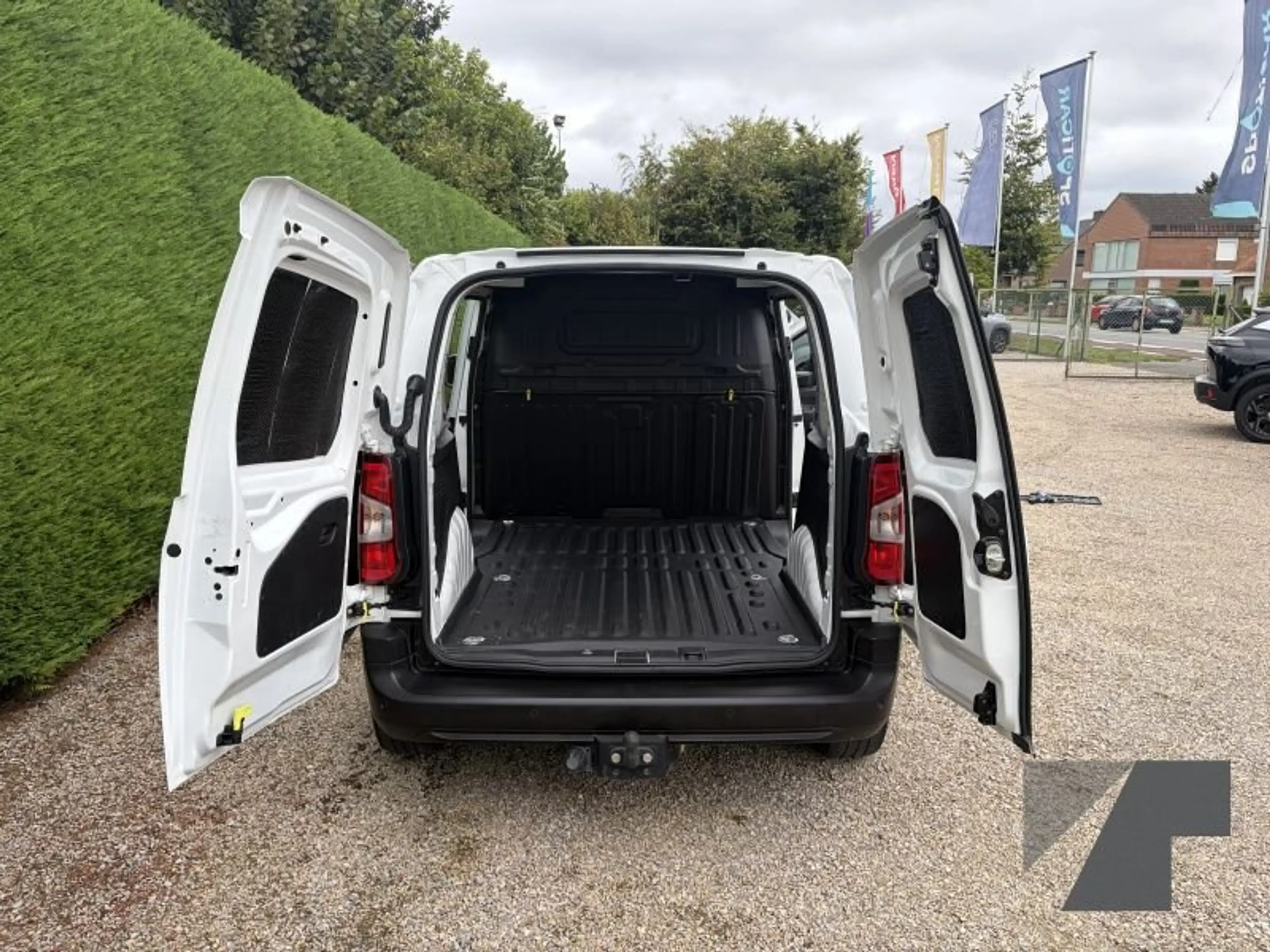 Peugeot Partner Premium L1 — photo 13