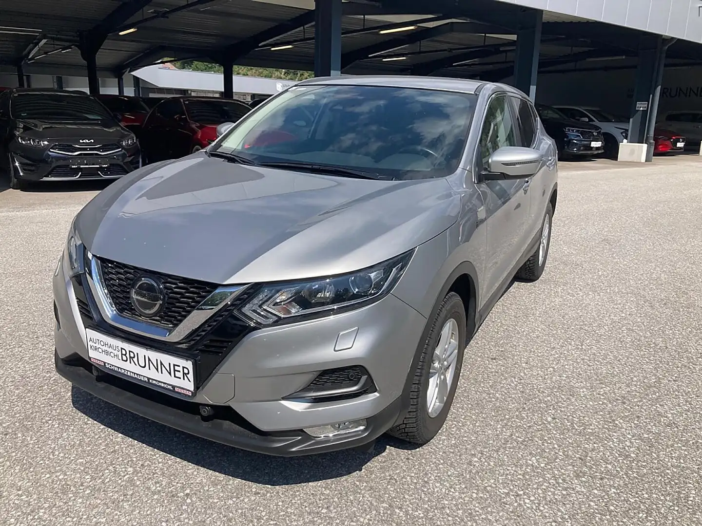 Nissan Qashqai 1,2 DIG-T Acenta Grau - 2