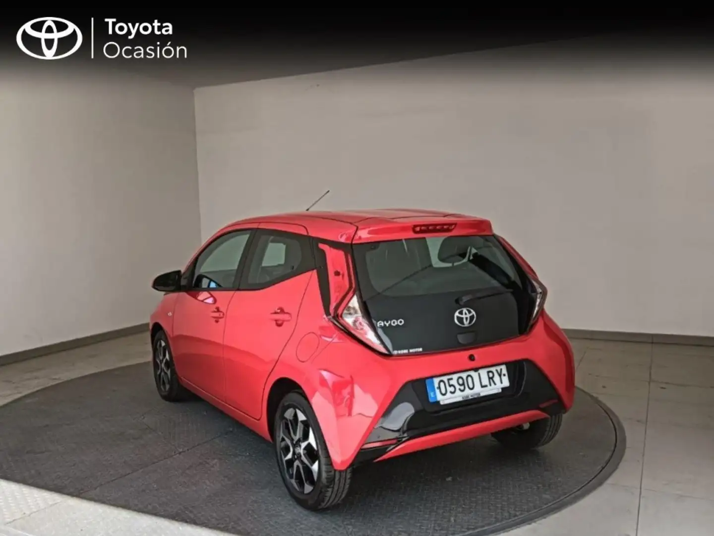 Toyota Aygo 1.0 VVT-I X-PLAY 72 5PT Rojo - 2