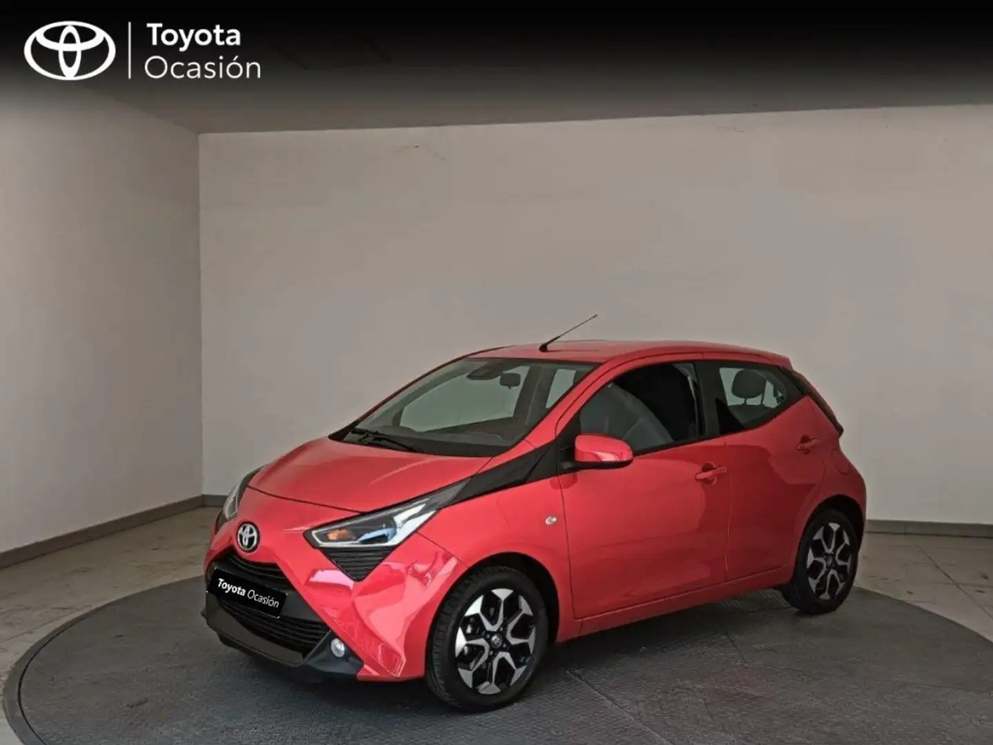 Toyota Aygo 1.0 VVT-I X-PLAY 72 5PT Rojo - 1