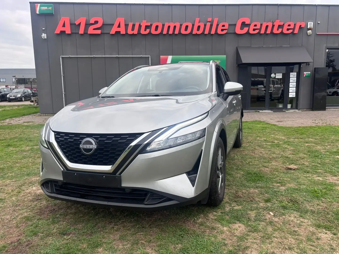 Nissan Qashqai Qashqai 1.3 DIG-T MHEV N-Connecta Gris - 1