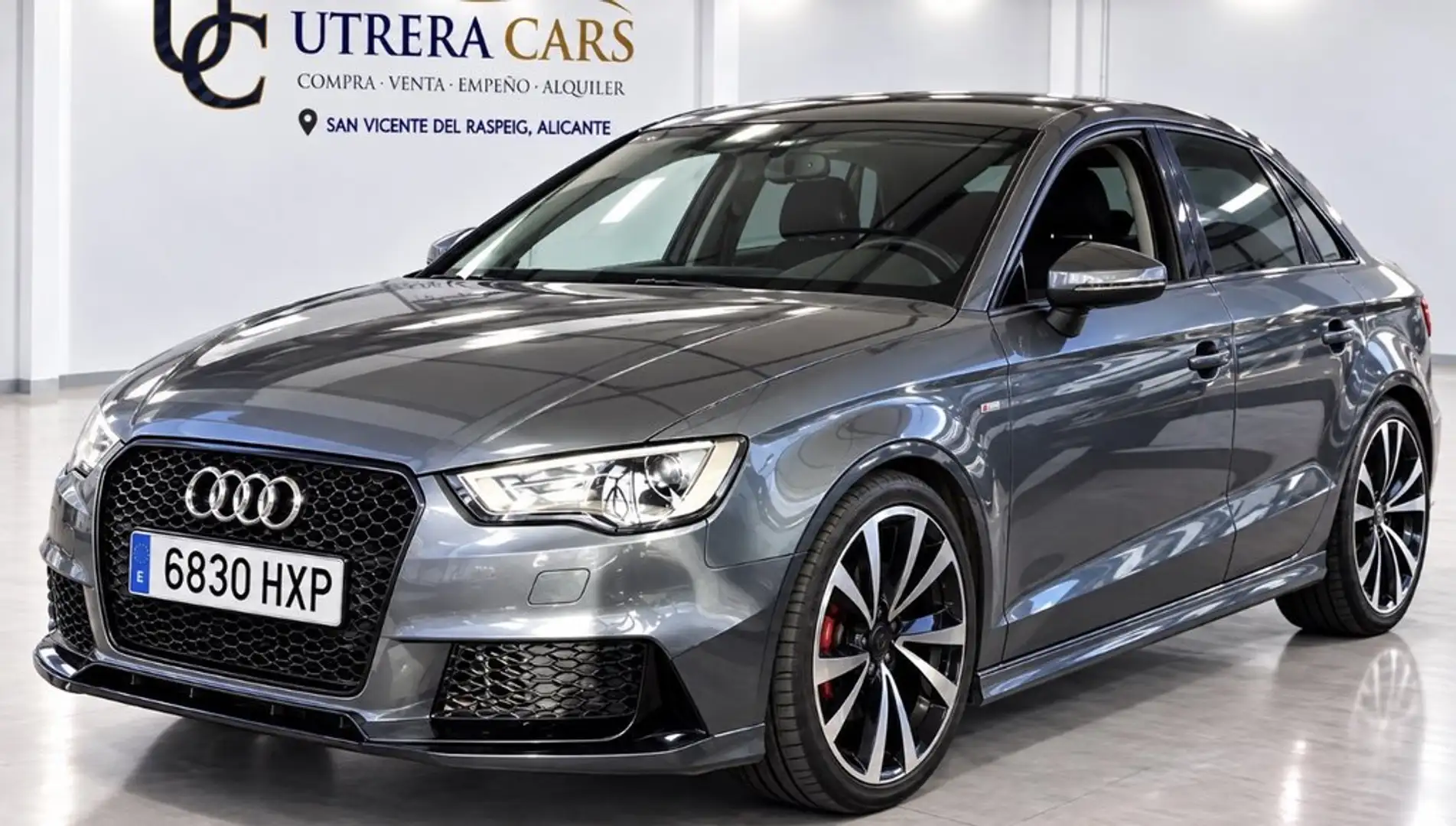 Audi A3 Sedán 1.6TDI Attraction Gris - 1