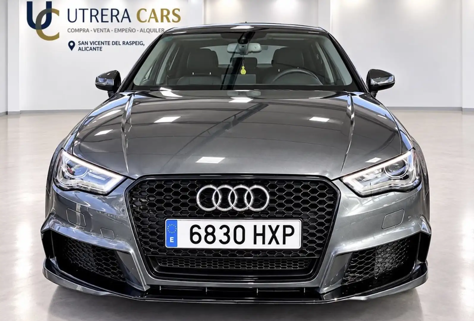 Audi A3 Sedán 1.6TDI Attraction Gris - 2