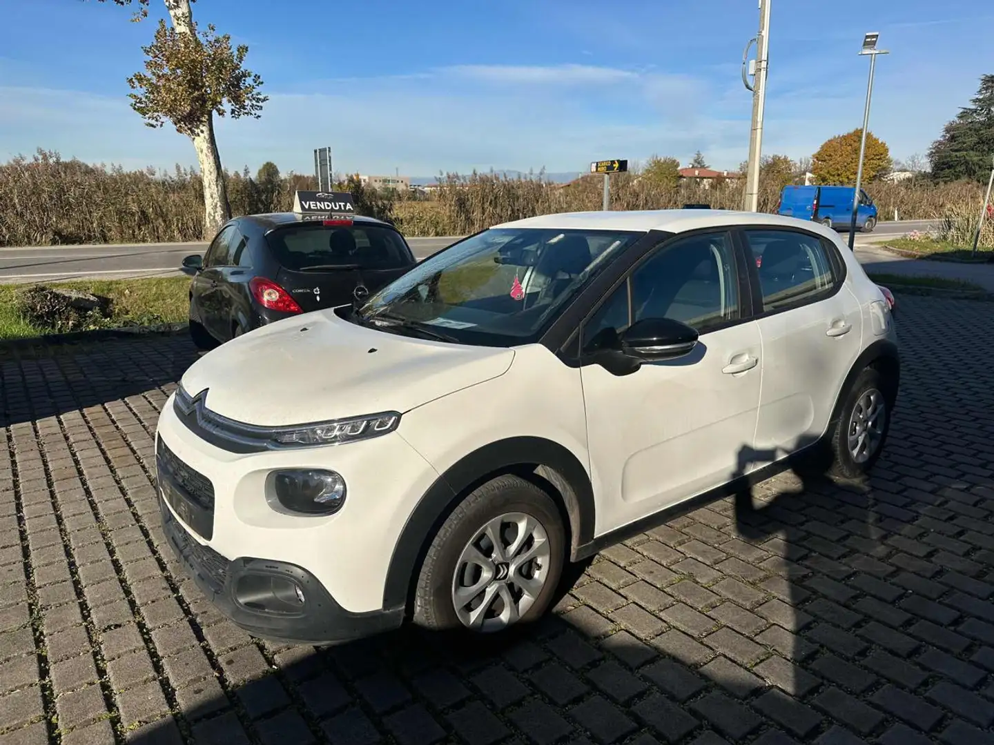 Citroen C3 PureTech 82 GPL Feel Modrá - 1