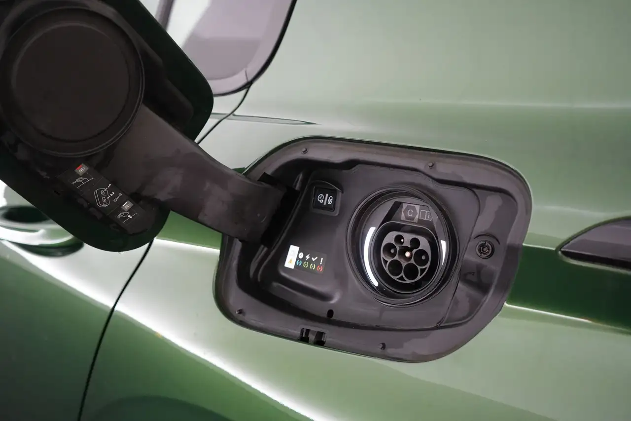 Peugeot 308 1.6 PHEV EAT8 GT Pack LEDER/ALCANTARA LED GPS PDC, миниатюра 23