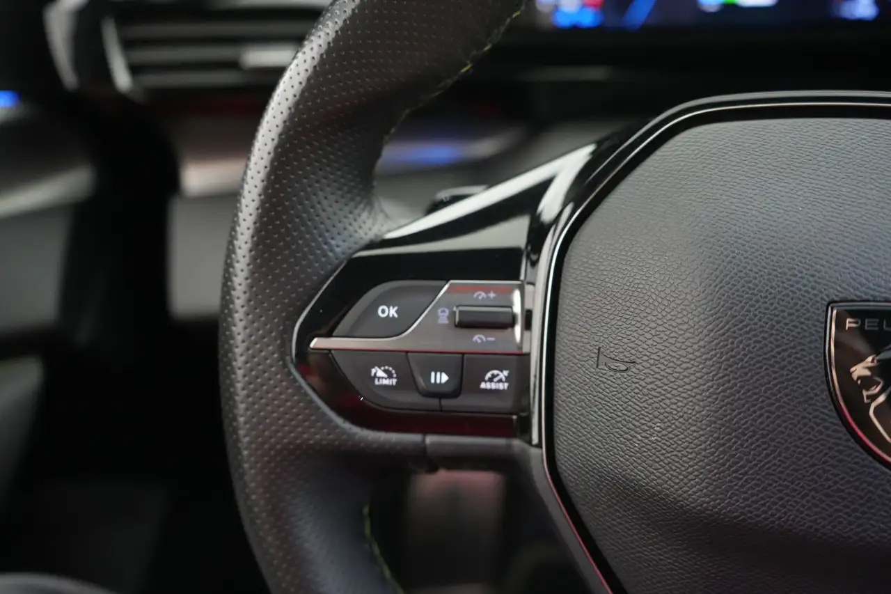 Peugeot 308 1.6 PHEV EAT8 GT Pack LEDER/ALCANTARA LED GPS PDC, миниатюра 24