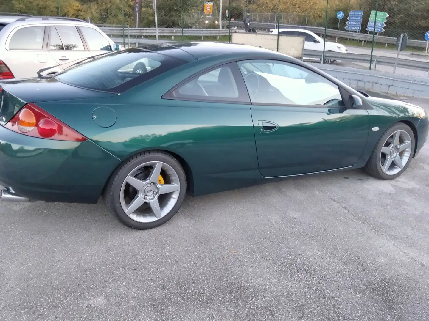 Ford Cougar 2.5 V6 - 2