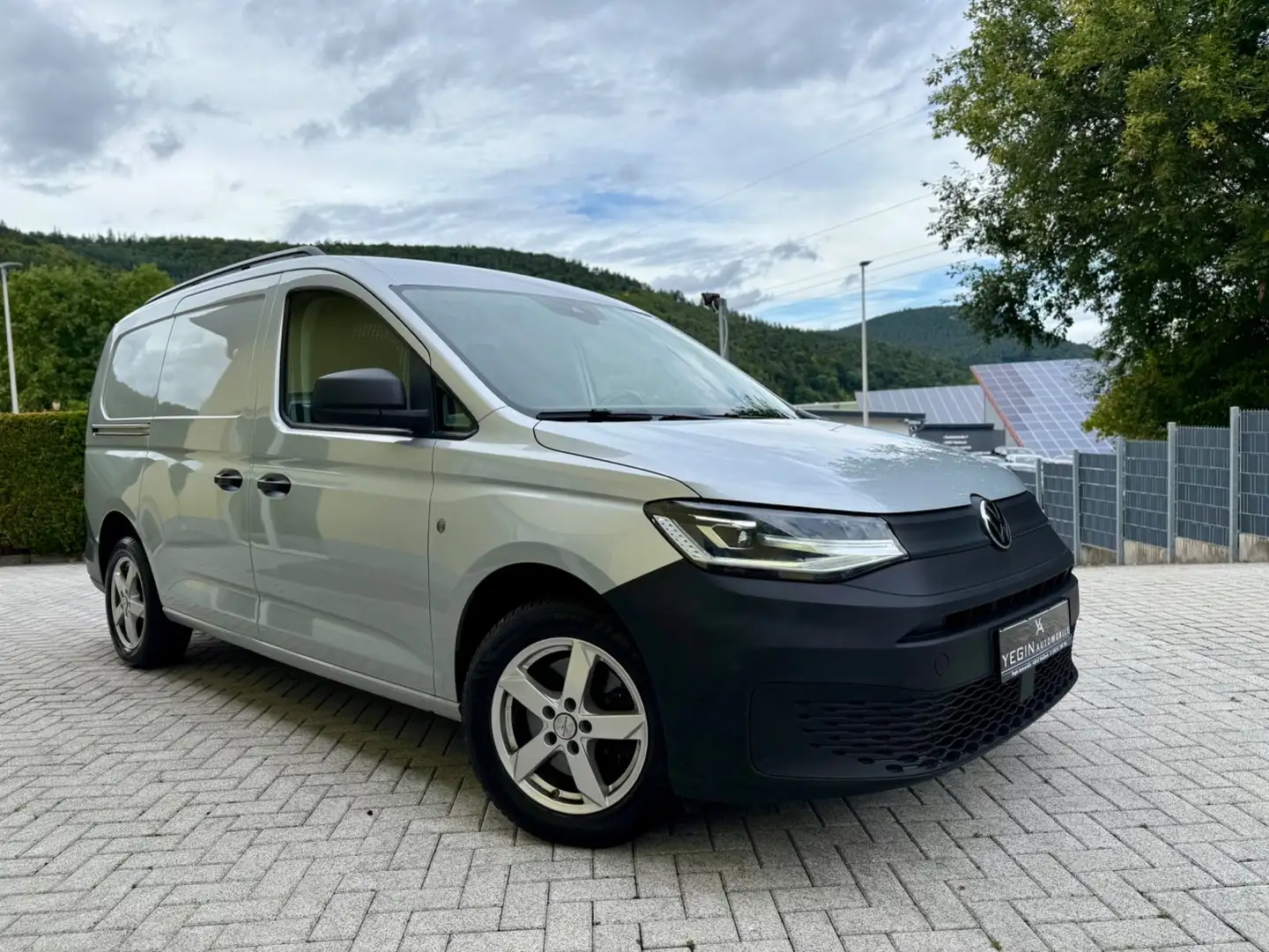 Volkswagen Caddy Cargo Maxi Sitzheizung-Klima-ACC-LED Silber - 1