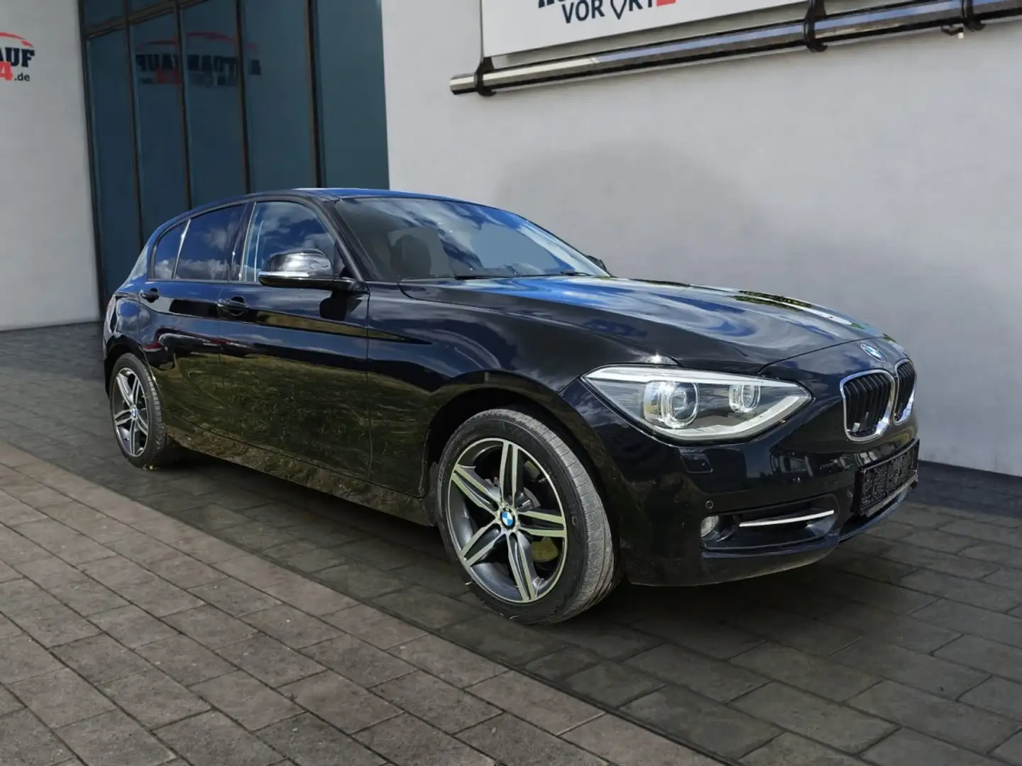 BMW 125 d*Leder*e.GSD*Bi-Xenon*Haman-Cardon*PDC*BT* Klima Negru - 1