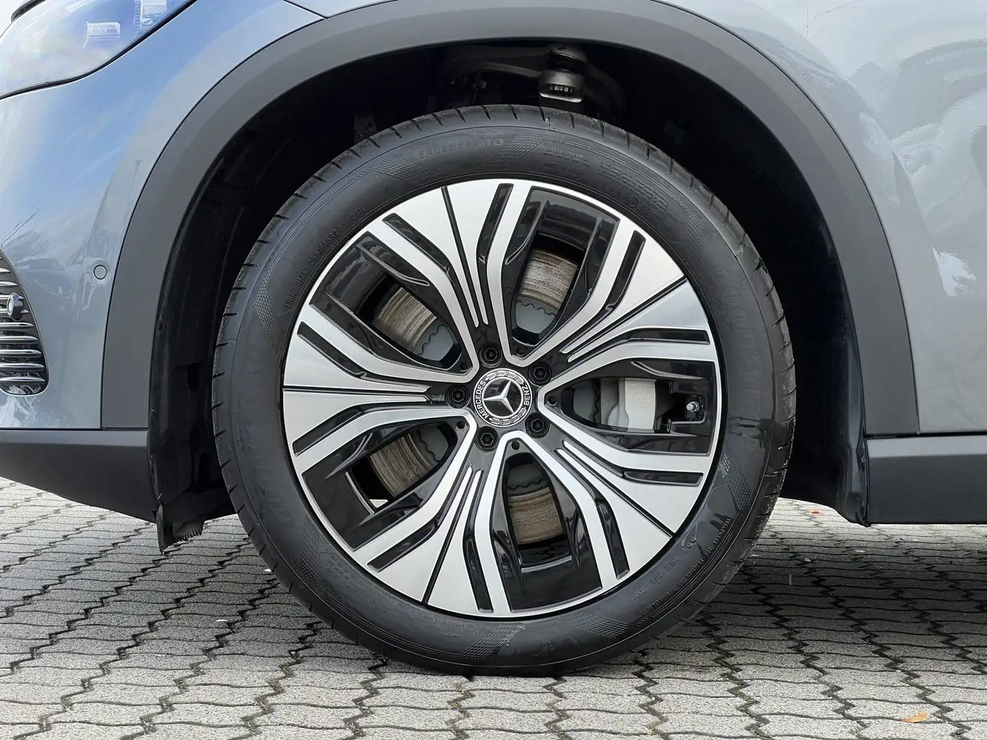 Mercedes-Benz EQE SUV EQE 300 SUV AHK+4xSHZ+22kW+360°+Service+Digi+20" Gri - 2