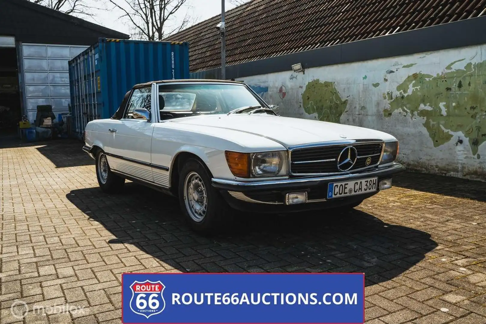 Mercedes-Benz SL 380 Cabriolet | Route 66 Auctions Blanc - 2