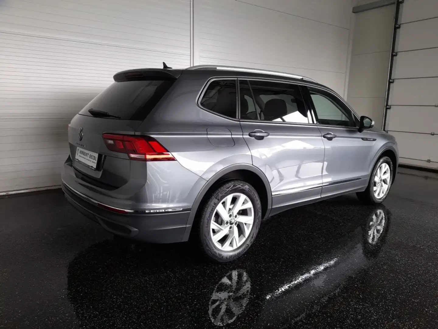 Volkswagen Tiguan Allspace LIFE 2,0 TDI DSG *STANDHZG / LED MIT FLA / HEAD-UP / VIRTUELL PRO / NAVI / AHV / ACC / E-KLAPPE* Grau - 2