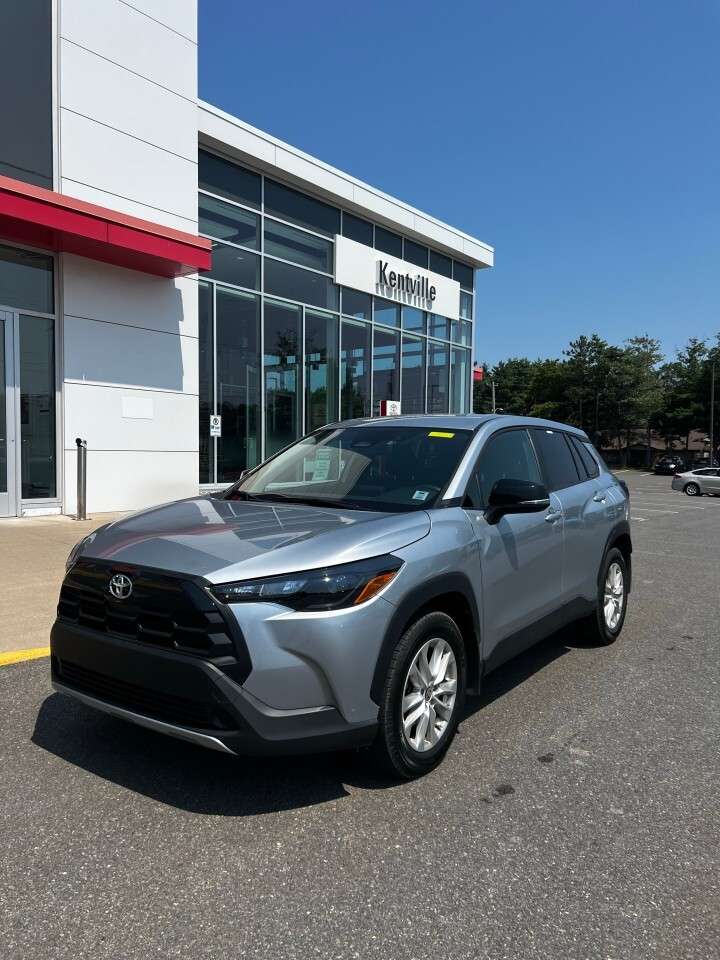 2026 Toyota Corolla Cross LE AWD