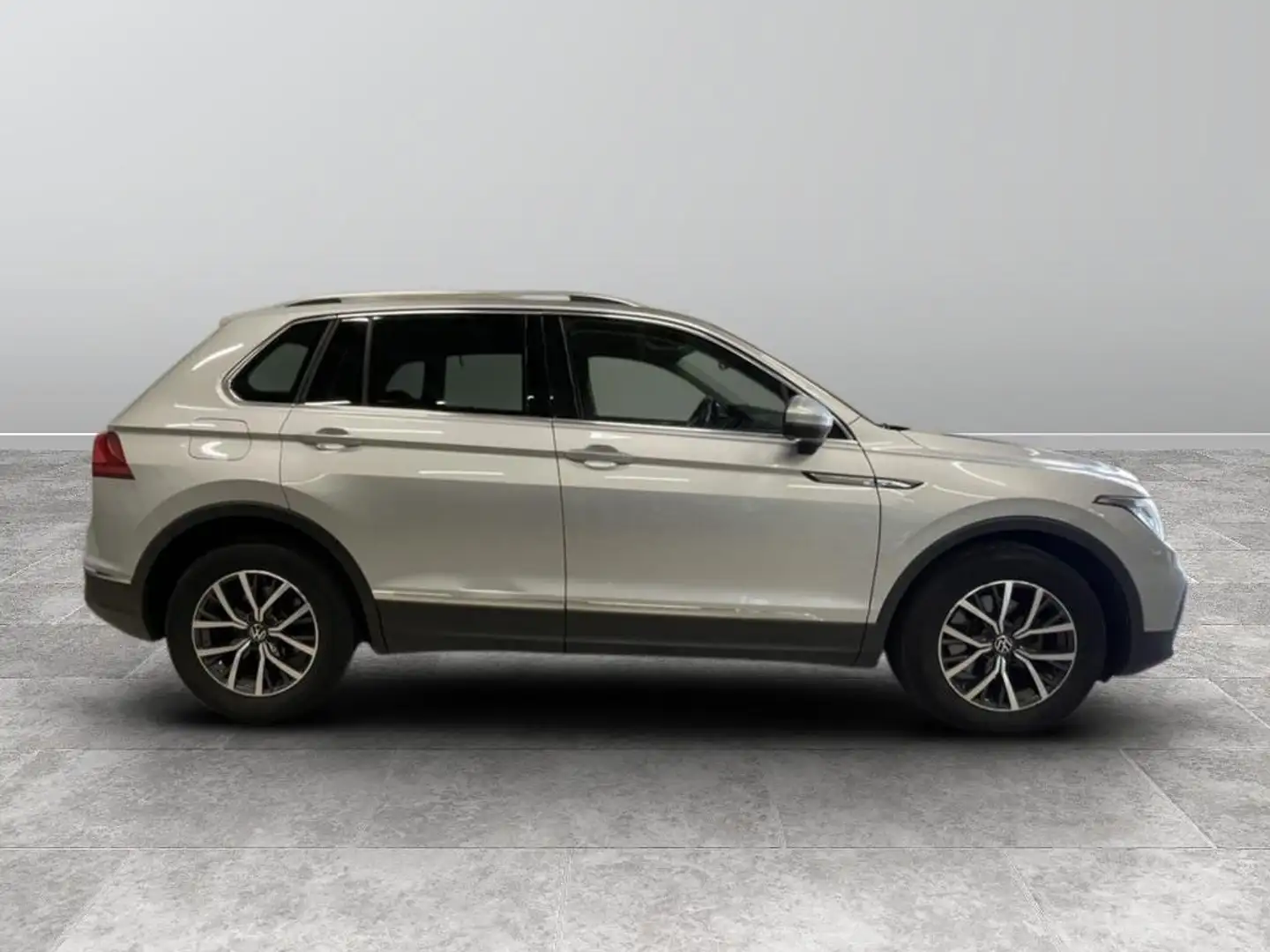 Volkswagen Tiguan 2.0 tdi scr Life 150cv dsg Argento - 2