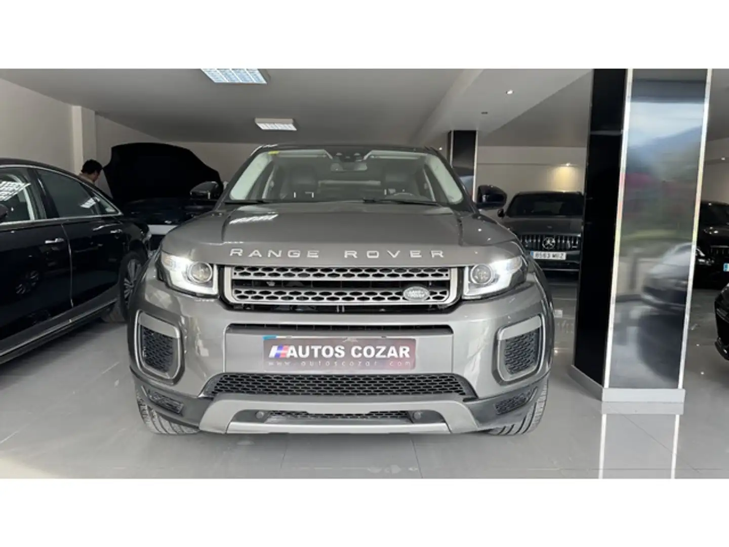 Land Rover Range Rover Evoque 2.0TD4 SE 4WD 150 Grijs - 2