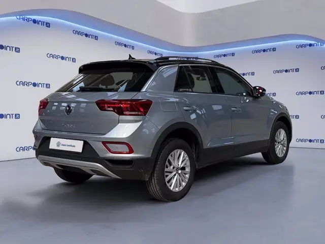 Volkswagen T-Roc view 6