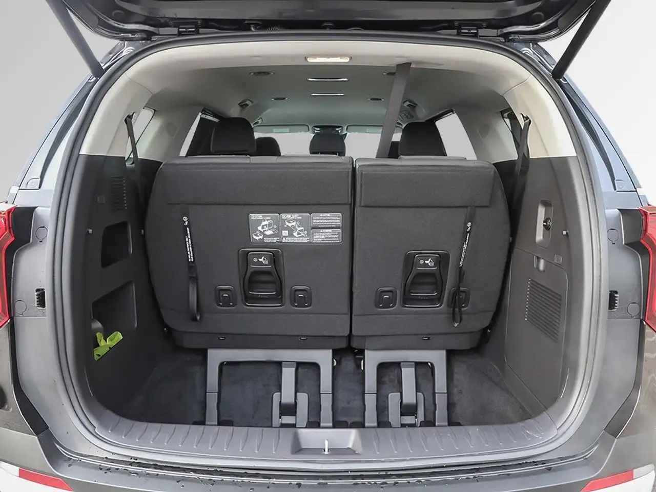Kia Carnival снимка Kia Carnival