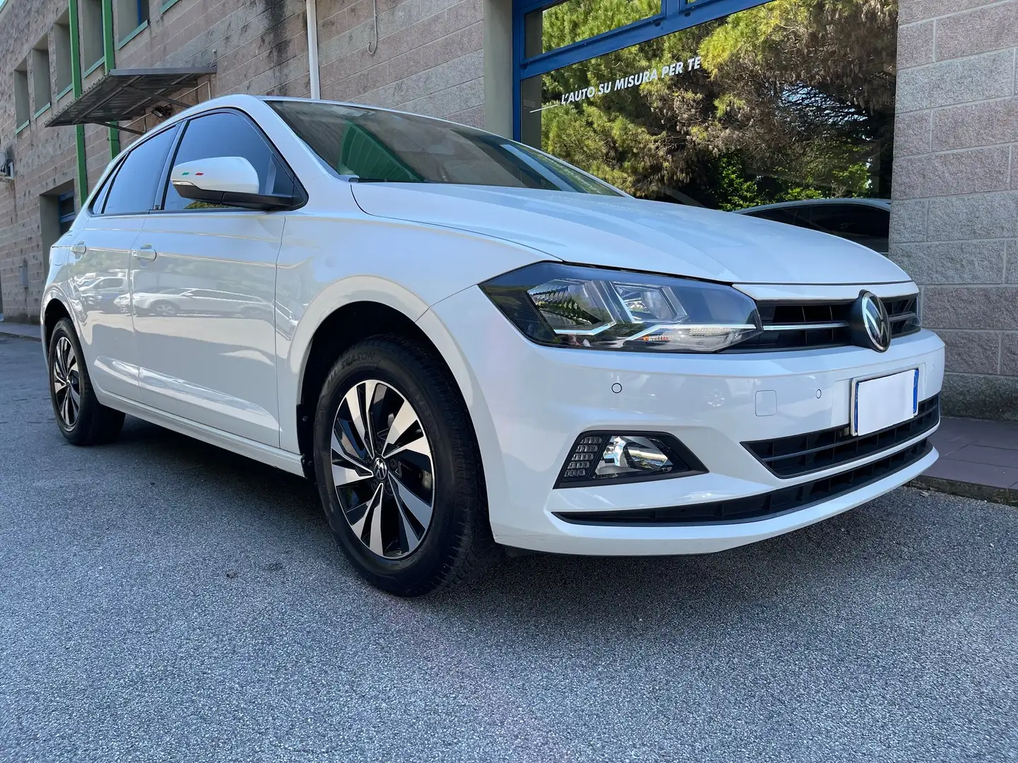 Volkswagen Polo 1.0 80CV RETROCAMERA NAVIGATORE SENSORI PARCHEGGIO Wit - 1
