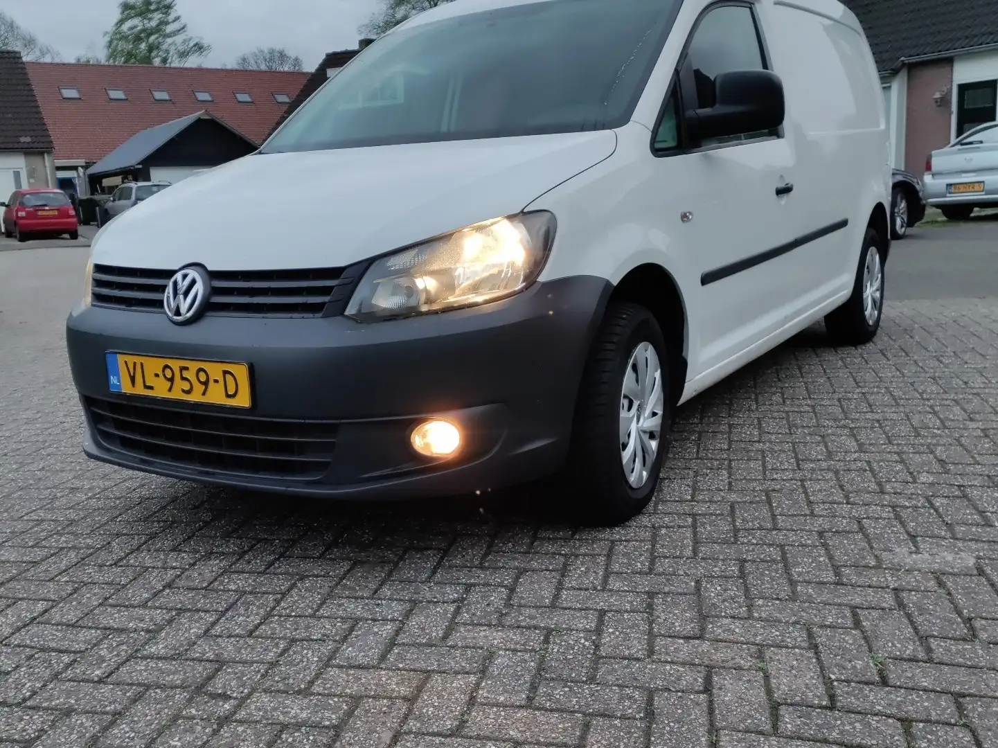 Volkswagen Caddy 1.6 TDI Maxi Wit - 1