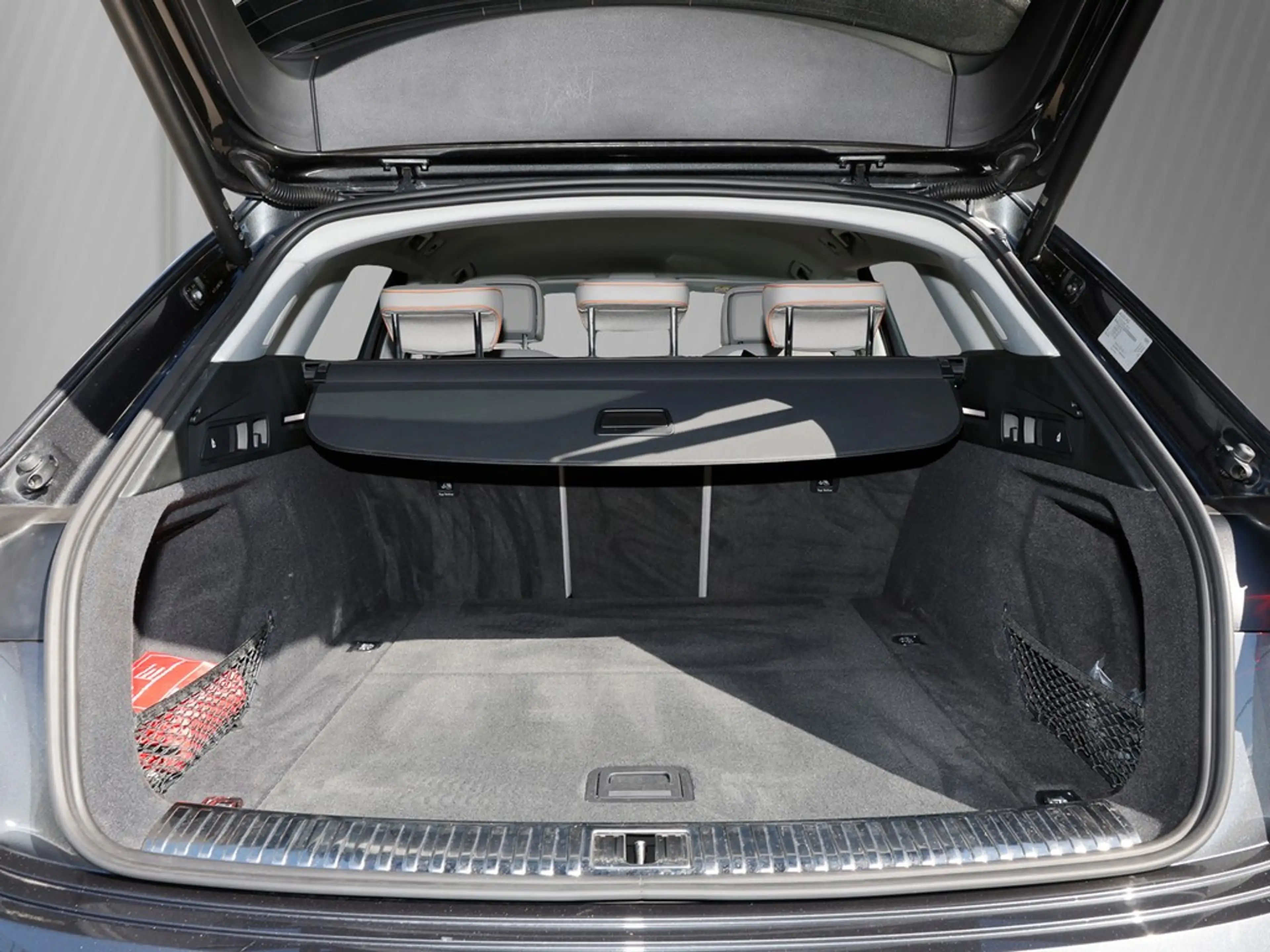 Audi Q8 e-tron 55 quattro S line Leder Matrix — photo 12