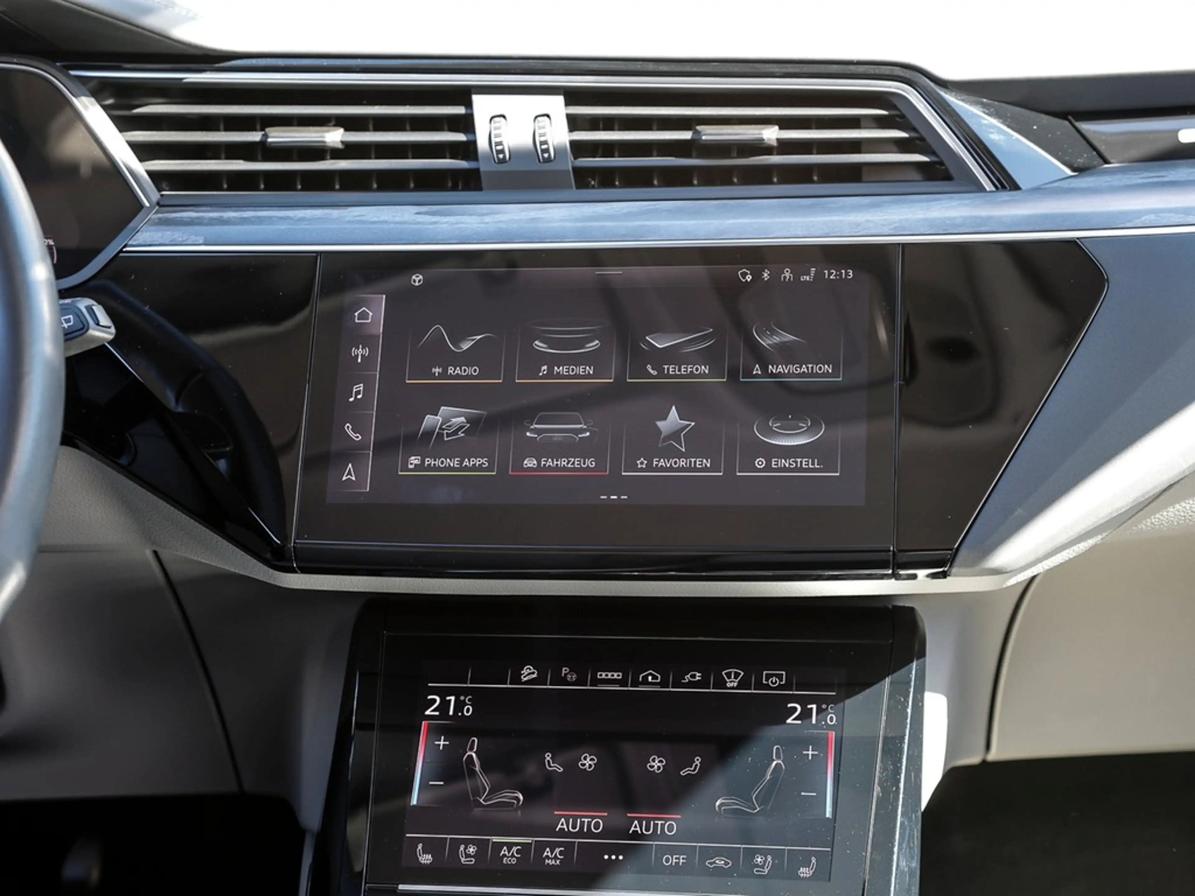 Audi Q8 e-tron 55 quattro S line Leder Matrix — photo 13