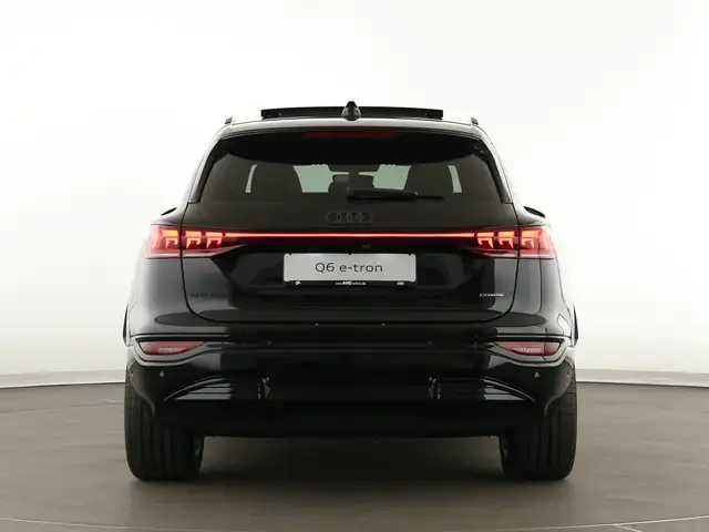 Audi Q6 view 6