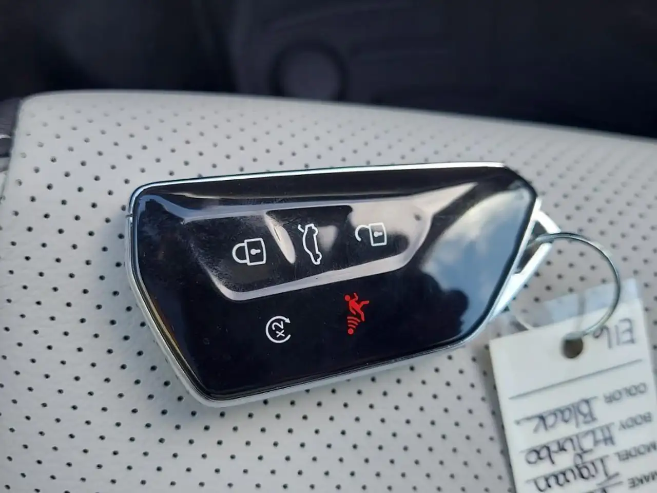 Volkswagen Tiguan снимка Volkswagen Tiguan