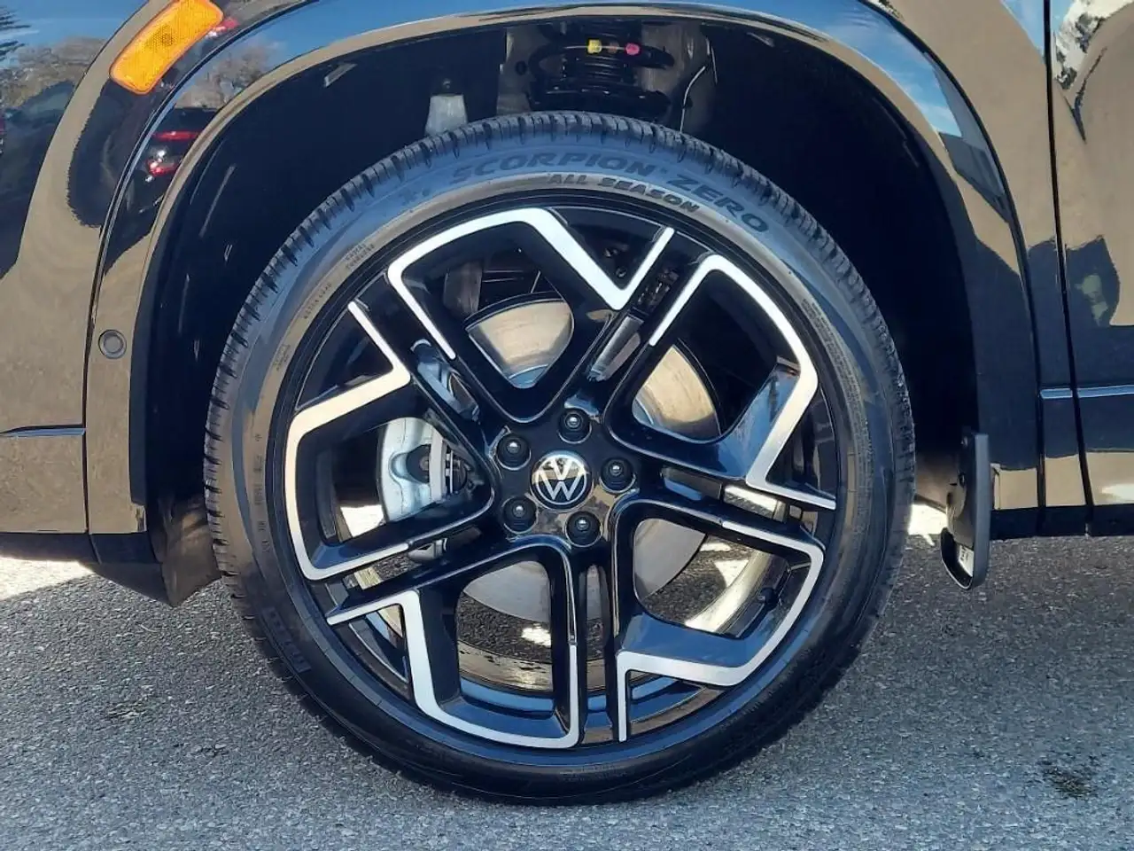 Volkswagen Tiguan снимка Volkswagen Tiguan
