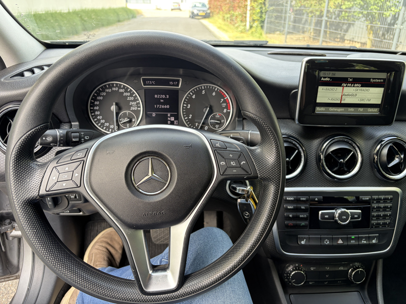 Mercedes-Benz A 180 Ambition / AUTOMAAT / NAVI / CRUISE / STOELVERWARM — photo 13
