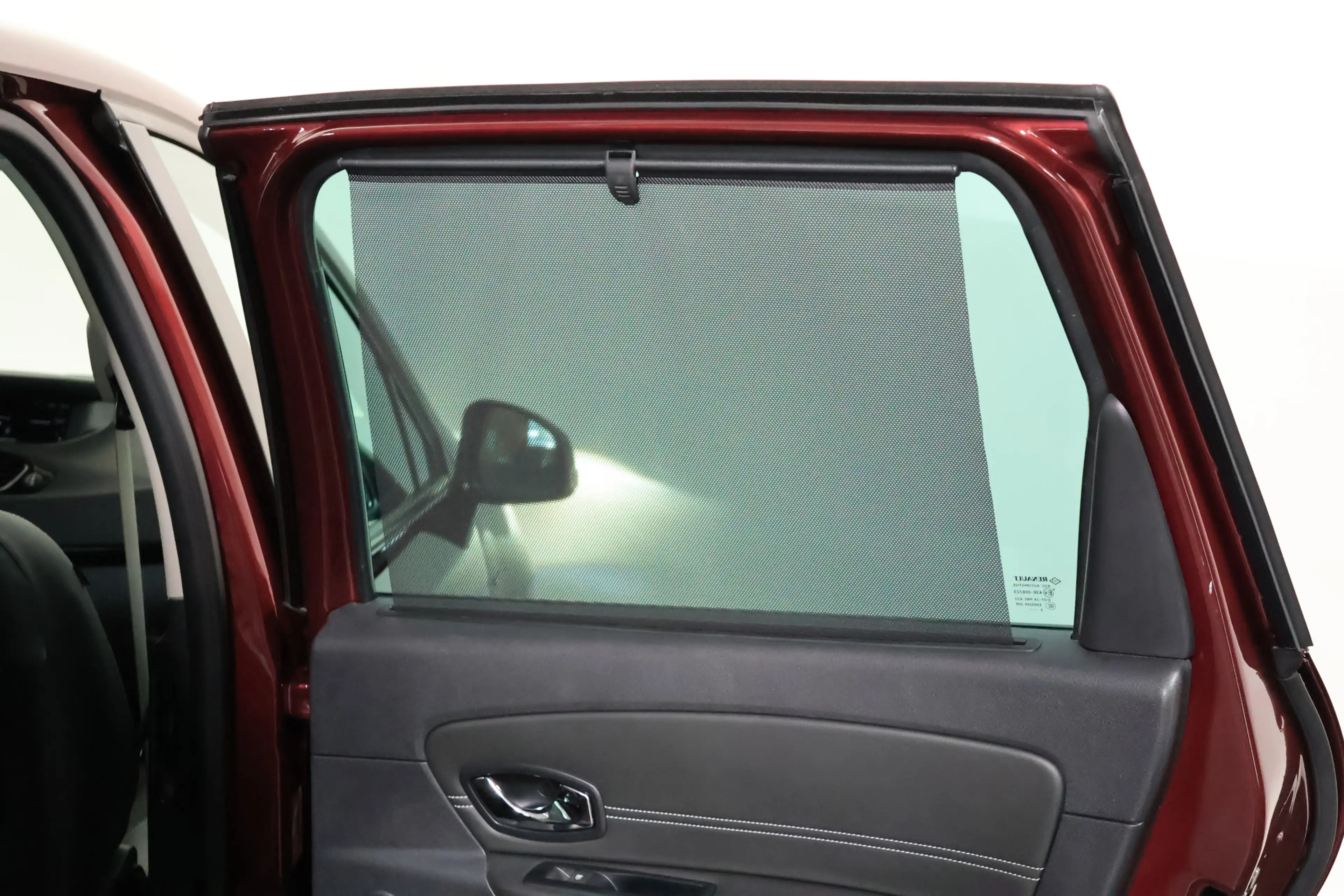 Renault Scenic 1.2 TCe Bose (Geluidsysteem) / Bi-Xenon / Navi / C — photo 25