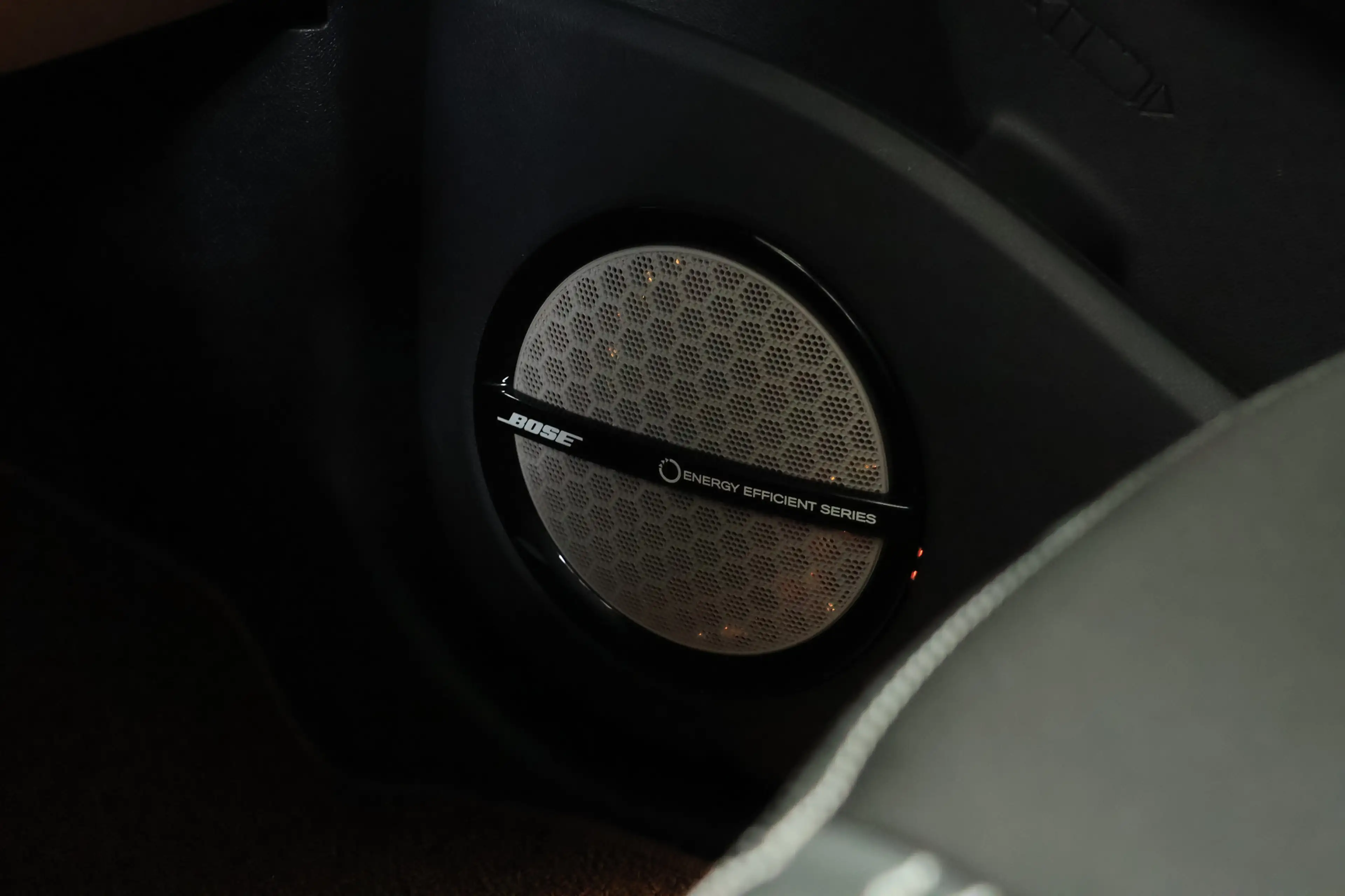 Renault Scenic 1.2 TCe Bose (Geluidsysteem) / Bi-Xenon / Navi / C — photo 19