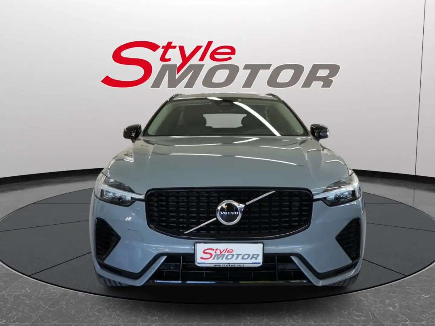Volvo XC60 T6 Recharge Plug-in Hybrid AWD automatico Plus Dar Grigio - 1